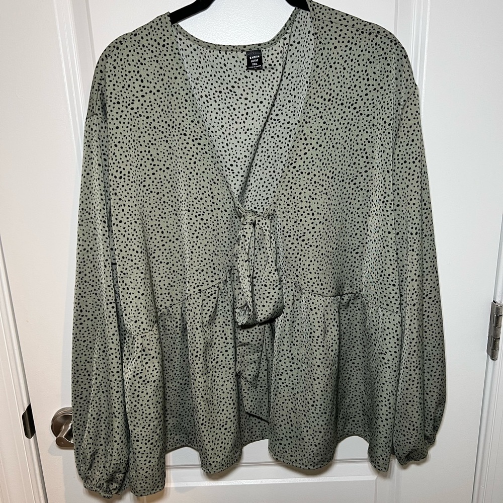 SHEIN Curve green polka dot tie front blouse | size 2X